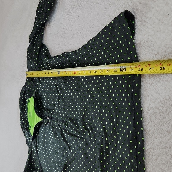 NIKE 3/4 zip sporty long sleeve top with thumb holes, black w green polka dots L - Picture 2 of 8